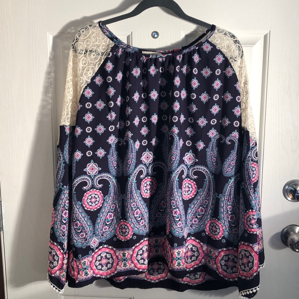 Women’s boutique style top